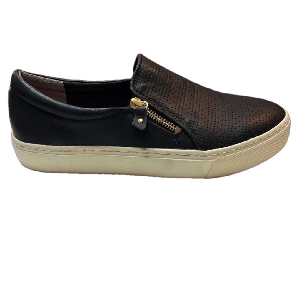 Dr. Scholl's Women's No Chill Sneaker, Size 9.5 Wide - Picture 9 of 10
